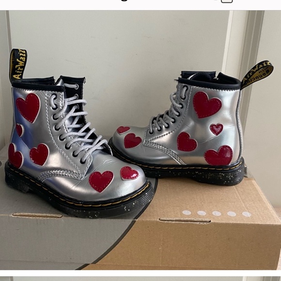 Limited Edition Dr. Martens Heart Boots. Kids 7 - Picture 5 of 9